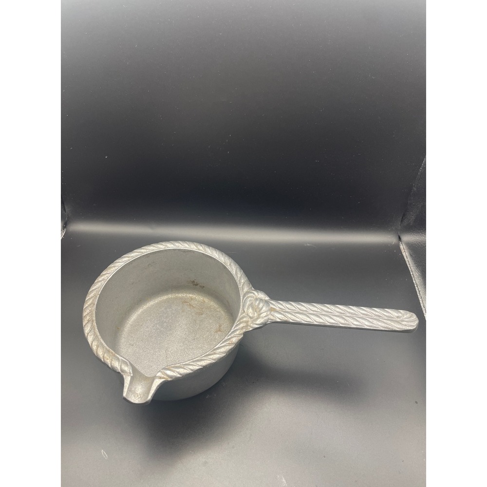 Wilton Armetale RWP Pewter Sauce Pan Pour Spout Rope Edge Handle Cast Metal